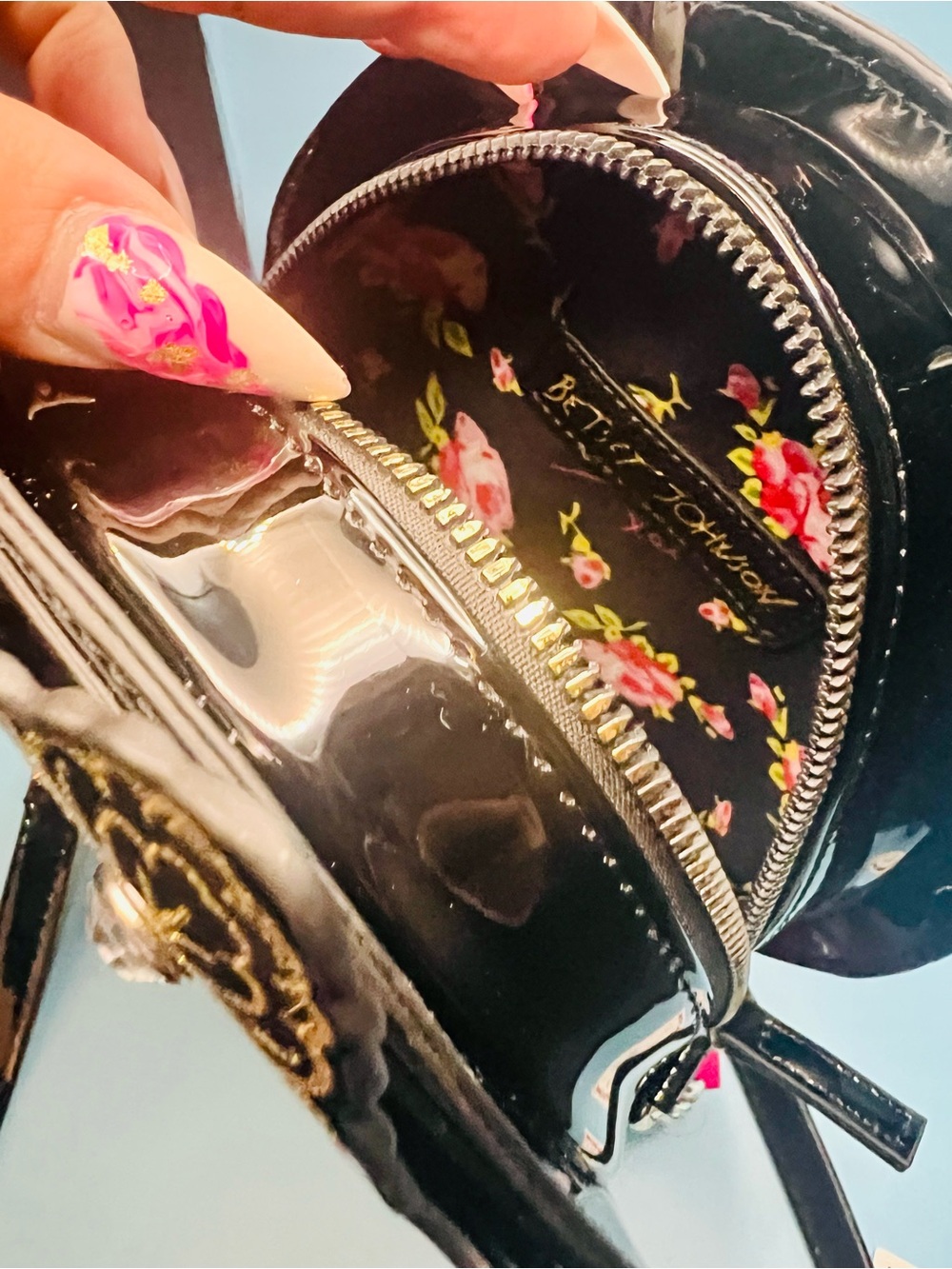 Betsey Johnson Black w/Gold Kitsch Halloween Queen Sugar Skull Crossbody NWT - Picture 11 of 12